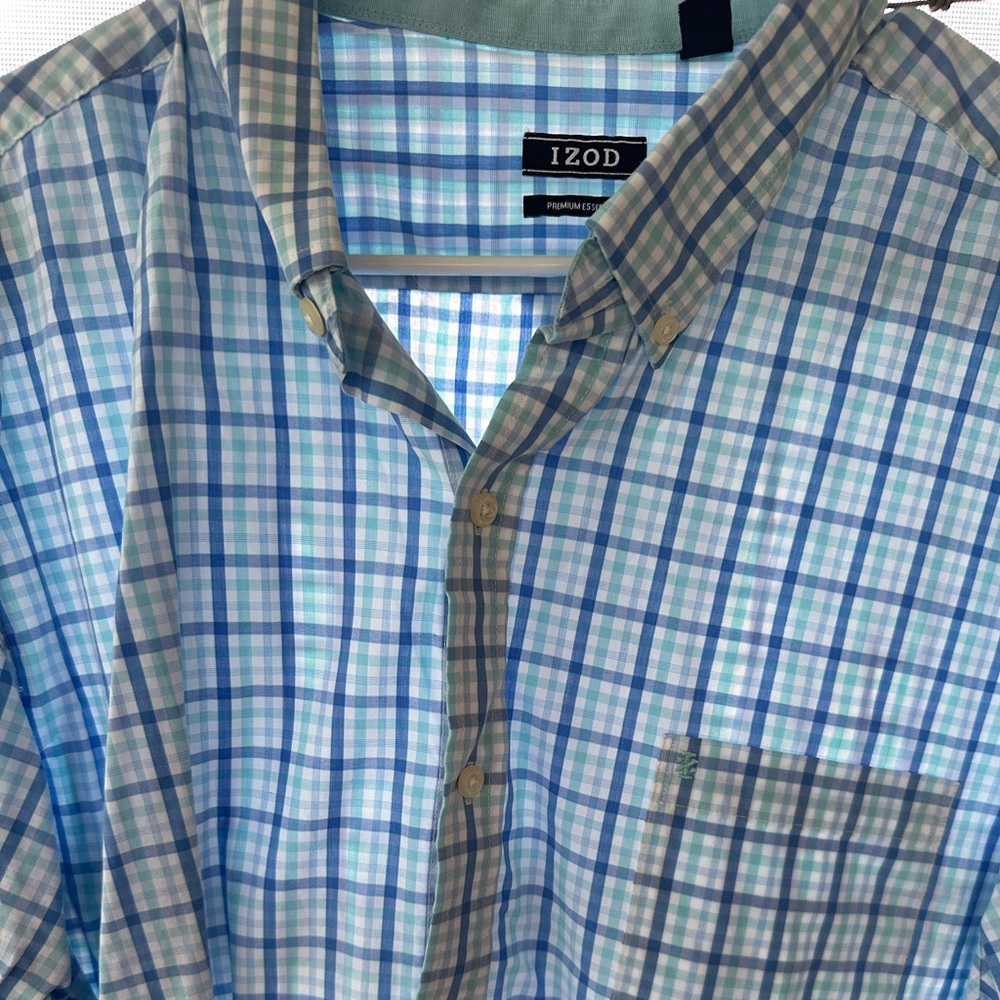 Men’s XXL Izod button down shirt
